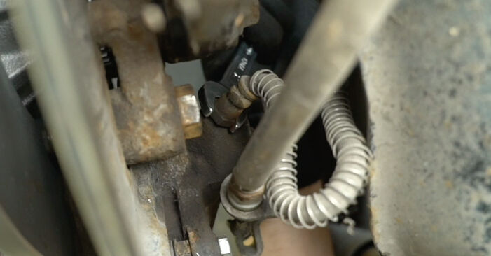 Bremssattel beim VAUXHALL VIVARO 1.6 CDTI 2021 selber erneuern - DIY-Manual