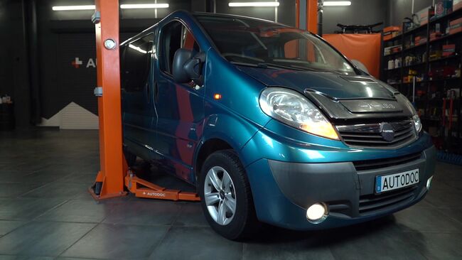 Wie man OPEL VIVARO 1.9 DI (F7, J7, A07) 2005 Blinker wechselt – Leicht verständliche Wegleitungen online