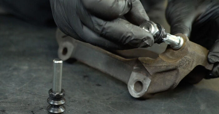 Πώς να αντικαταστήσετε Σετ Επισκευής Δαγκάνα Φρένων σε OPEL VIVARO: κατεβάστε εγχειρίδια PDF και βίντεο οδηγιών