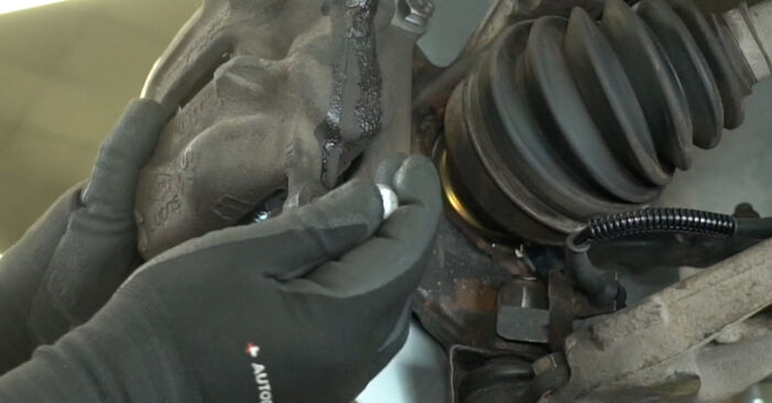 Schritt-für-Schritt-Anleitung zum selbstständigen Wechsel von VAUXHALL VIVARO Combi (J7) 2014 2.0 16V Reparatursatz, Bremssattel