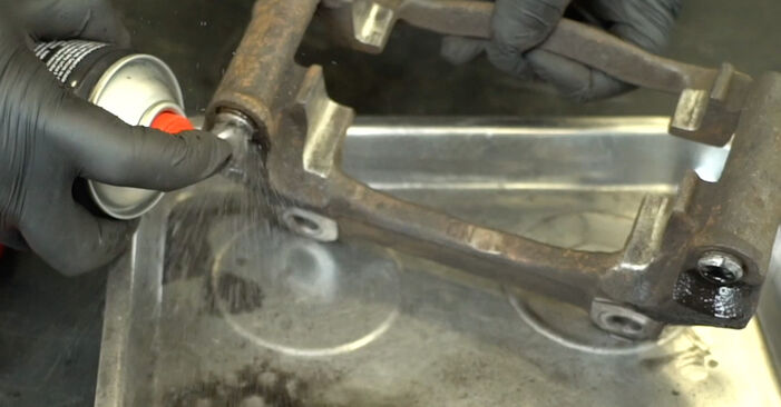 Tausch Tutorial Bremssattel Reparatursatz am VAUXHALL Vivaro Kastenwagen (X83) 2013 wechselt - Tipps und Tricks