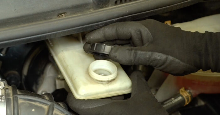 Como substituir OPEL Vivaro A Combi (X83) 2.0 CDTI (F7, J7, A07) 2002 Discos de Travão - manuais e guias de vídeo passo a passo
