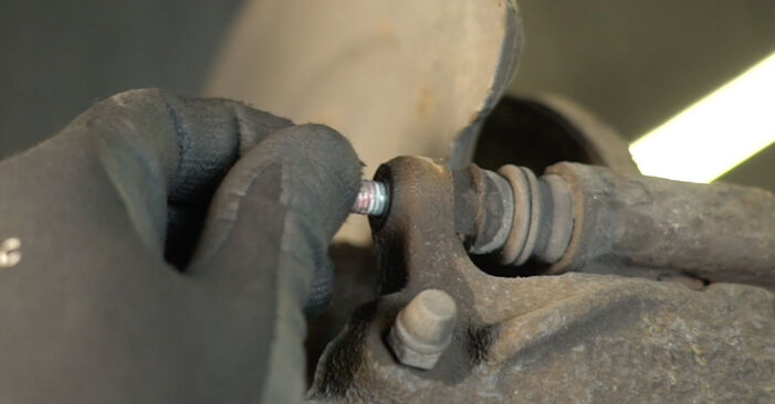 Você precisa saber como substituir Discos de Travão no OPEL VIVARO 2008? Este manual de oficina gratuito o ajudará a fazer você mesmo