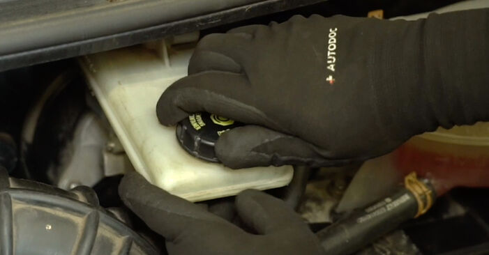 Substituição de OPEL VIVARO 1.9 DTI (F7) Pastilhas De Travão: guias online e tutoriais em vídeo