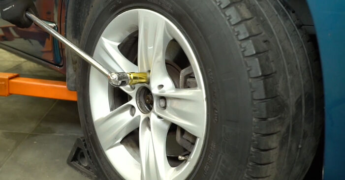 Substituição de VAUXHALL VIVARO Combi (J7) 1.9 DTI 2003 Pastilhas De Travão: manuais gratuitos de oficina