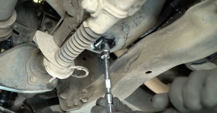 Jak odstranit MITSUBISHI L200 Olejovy filtr - online jednoduché instrukce