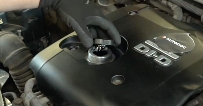 Ako vymeniť Olejový filter na MITSUBISHI L 200 Platform/Chassis (KA_T, KB_T) 2006 – bezplatné PDF a video návody.