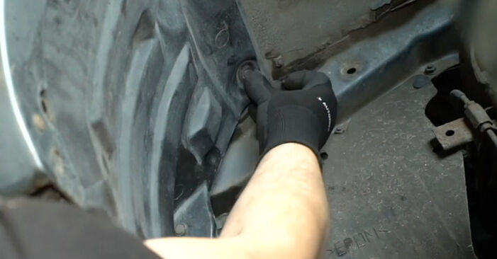 A substituição do Bomba de Água do Lava Vidros no MITSUBISHI L 200 / Triton Pick-up (KA_T, KB_T) 2.5 DI-D 2005 não é mais um problema com o nosso tutorial passo a passo.