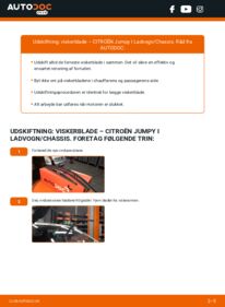Hvordan man udfører udskiftning af: Viskerblade på 2.0 HDi 95 CITROËN JUMPY Platform/Chassis (BU_, BV_, BW_, BX_)
