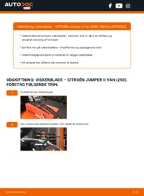Hvordan man udfører udskiftning af: Viskerblade på 2.2 HDi 120 Citroen Jumper 250 Van