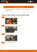 DIY manual on replacing FIAT GRANDE PUNTO Wiper Blades