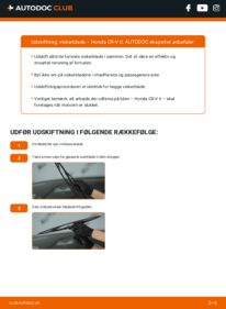 Hvordan man udfører udskiftning af: Viskerblade på 2.0 (RD5) Honda CR-V II