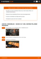 Den professionella guiden för att byta Strålkastarglödlampa på din Mazda CX 7 ER 2.3 MZR DISI Turbo AWD (ER3P)