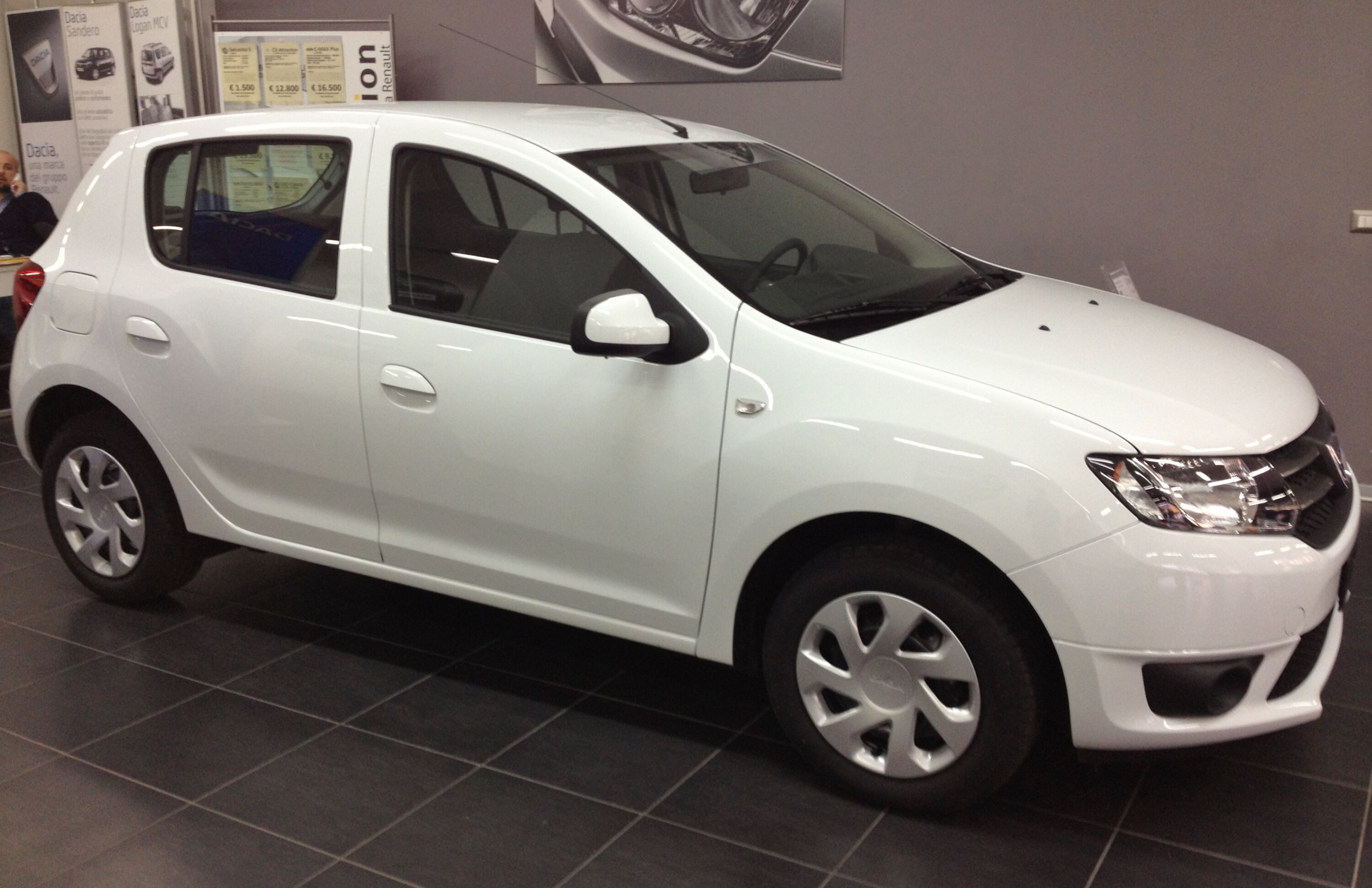 klaxon ne fonctionne plus DACIA SANDERO II club.autodoc.fr